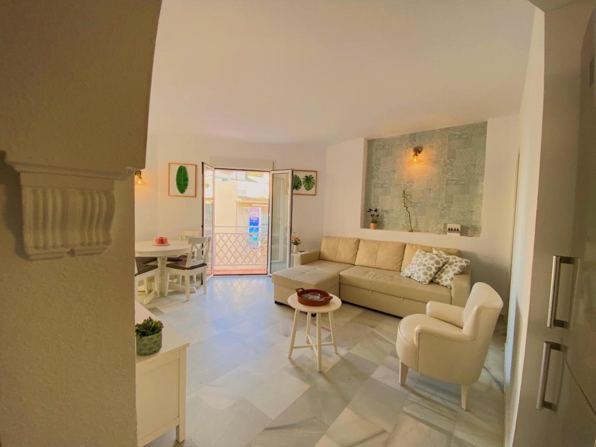 Alojamiento En La Carihuela-Costa Del Sol Torremolinos Extérieur photo