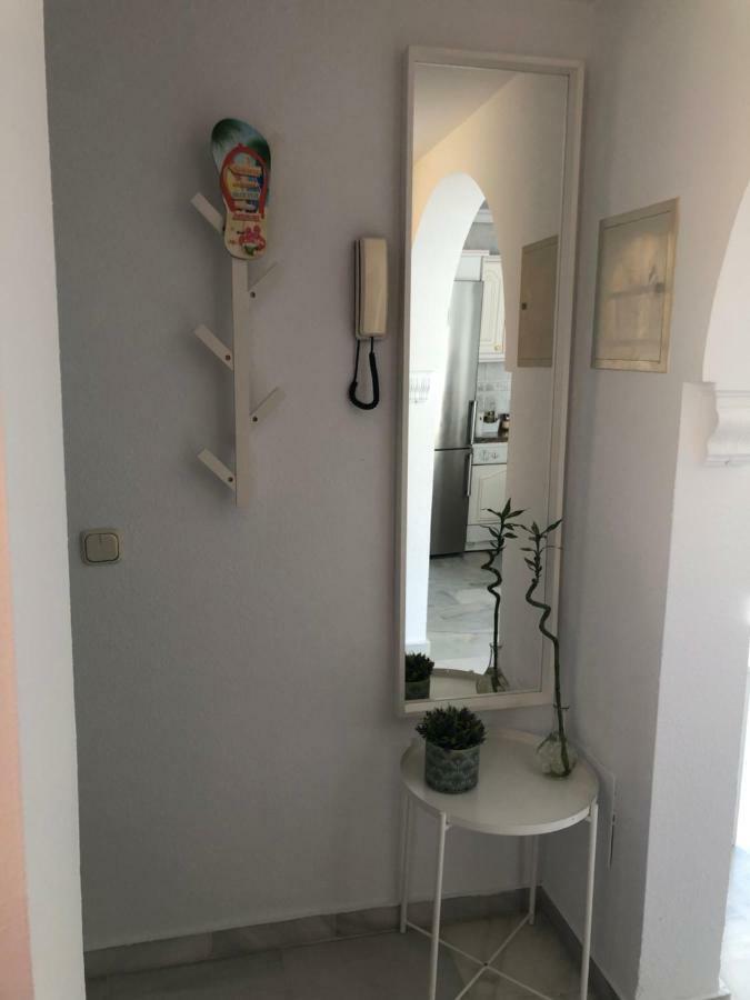 Alojamiento En La Carihuela-Costa Del Sol Torremolinos Extérieur photo